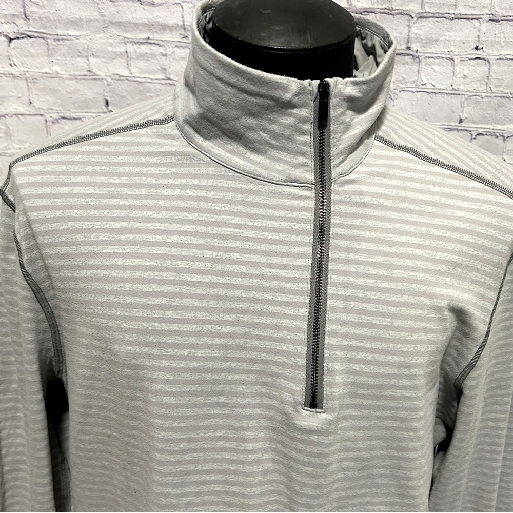 LULULEMON men’s size XL  off center 1/4 zip grey long sleeve